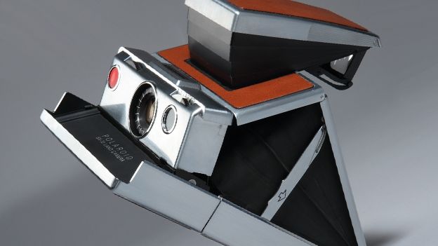 10: Polaroid SX-70 Land Camera (1972)