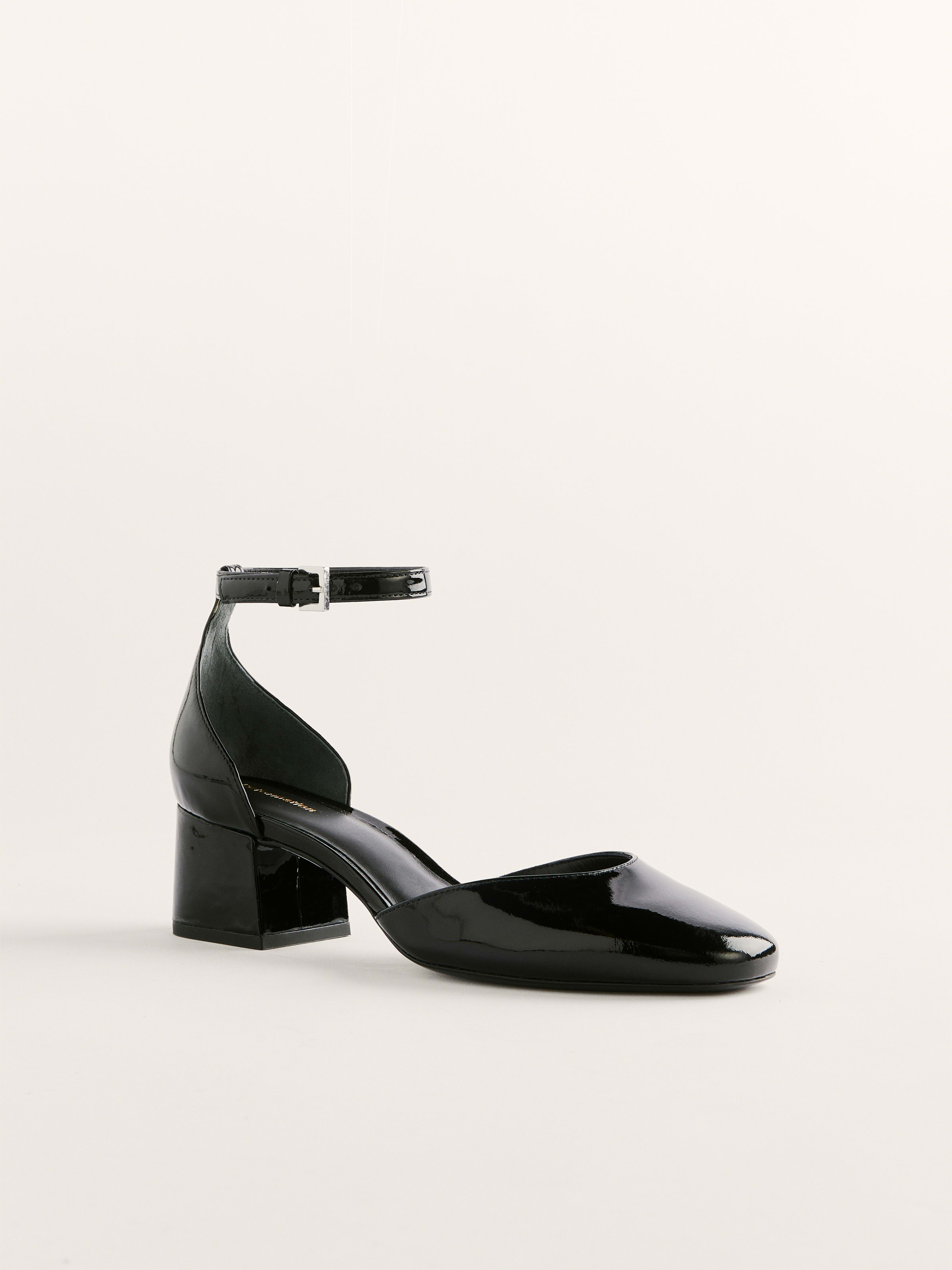 Mallori Closed Toe Heel