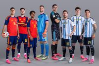 UNITED STATES - JULY 16: (L-R) Rodri, Alex Baena, Lamine Yamal and Unai Simon of Spain and Emiliano Martinez, Lionel Messi, Julian Alvarez and Enzo Fernandez of Argentina ahead of the FIFA World Cup