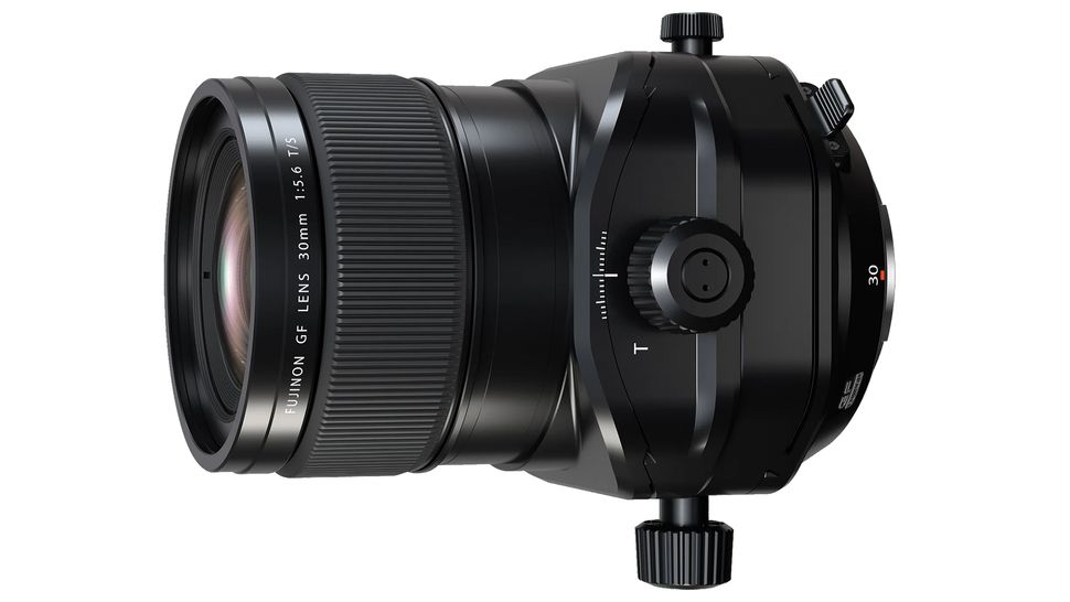 They promised that new mirrorless camera mounts meant a new optical era