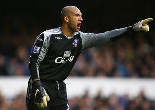 Tim Howard in action for Everton against West Ham in 2008.