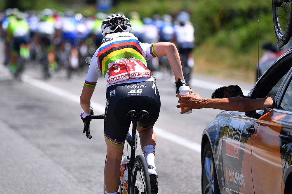 Amalie Dideriksen gets a bottle