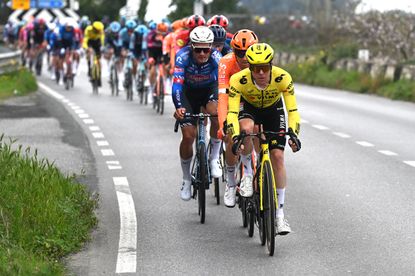 Steven Kruijswijk leading the peloton on stage 2 of Tirreno-Adriatico 2026