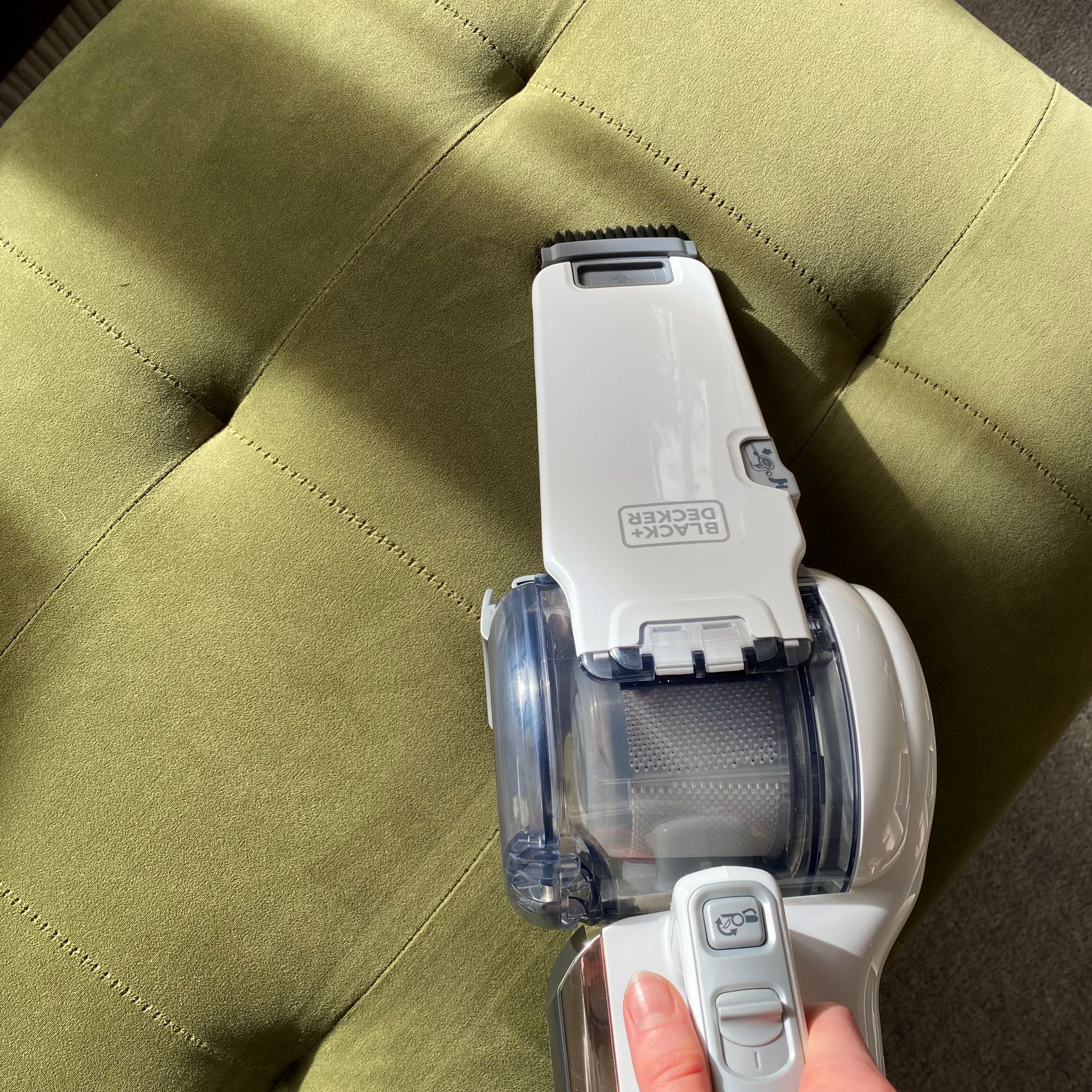 BLACK+DECKER Dustbuster Pivot Handheld Vacuum review