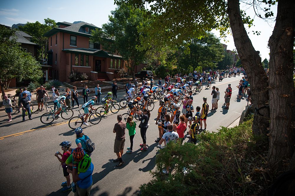 The womens field makes its way up the short but steep climb on Washington Street.