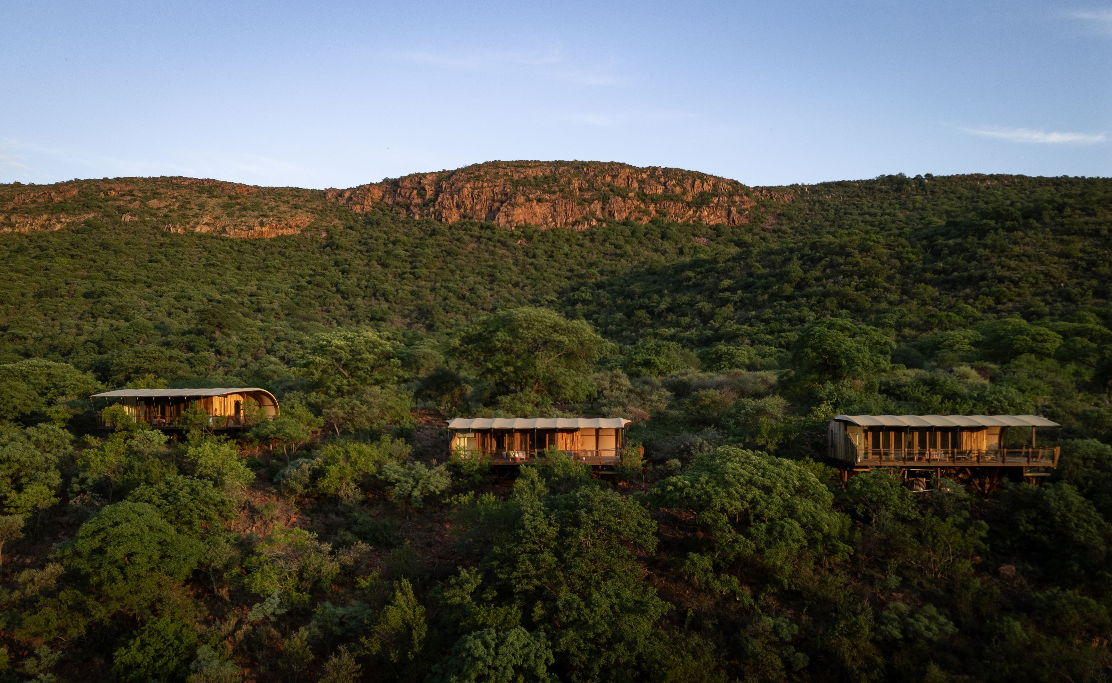 Few &amp;amp; Far Luvhondo