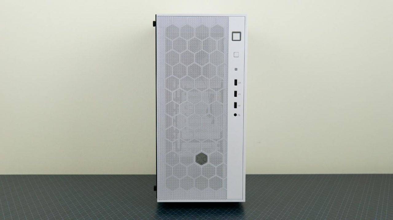 Silverstone Fara R1