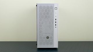 Silverstone Fara R1