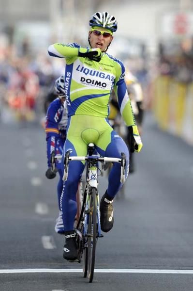 Peter Sagan (Liquigas) pumps his fist in joy after winning stage 3.