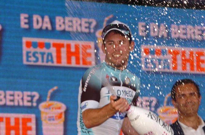 Mark Cavendish opens his champagne