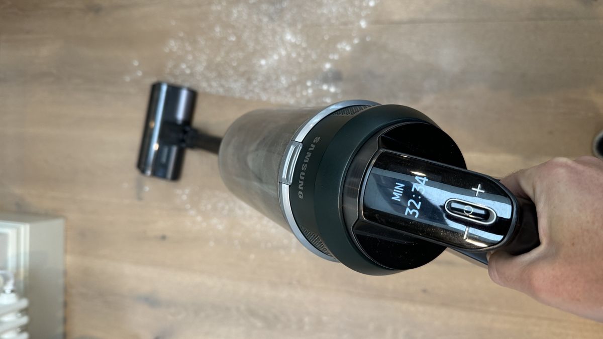Samsung Jet 85 Pet cordless vacuum on test