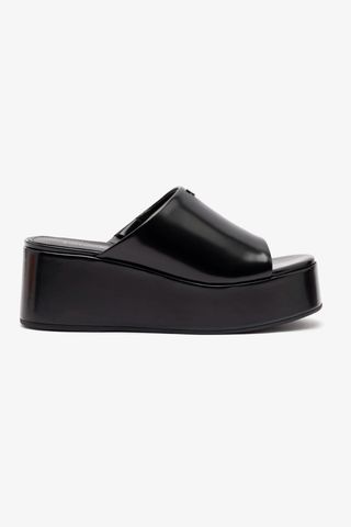 4dF9EvCTFzYj4r4FTnRowm-320-80 Larroodé هي علامة تجارية IT Girl for Summer