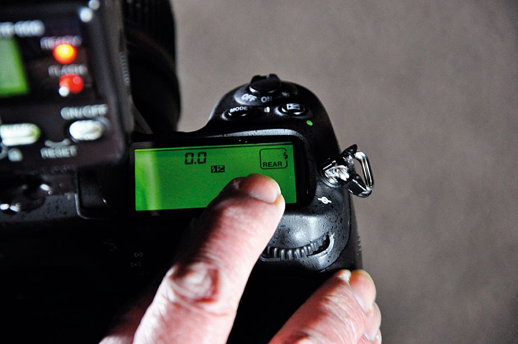 Rear curtain sync create light streak photography with second curtain