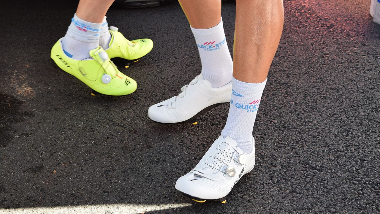 The new S-Works 7 shoes were also seen in an all white finish at the race