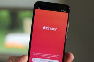 Tinder App Pixel 4 Lifestyle