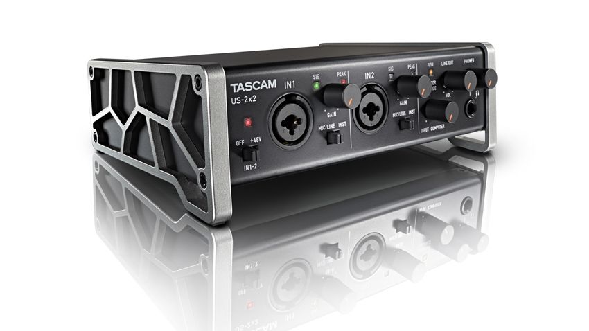 The US-2x2's inputs are front-mounted.