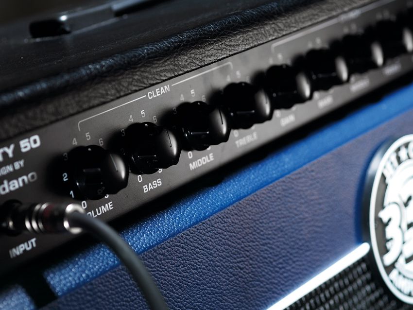The clean channel is based on Soldano's Lucky 13 amp.