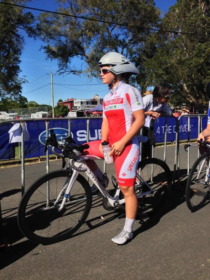 Rebecca Werner (Specialized Securitor) gets ready