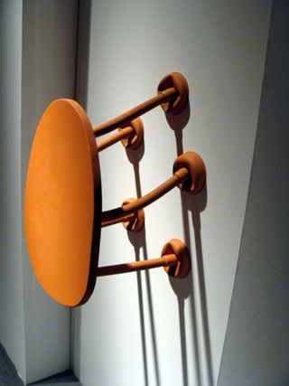 ’Rubber table’ with suction feet by Thomas Schnur