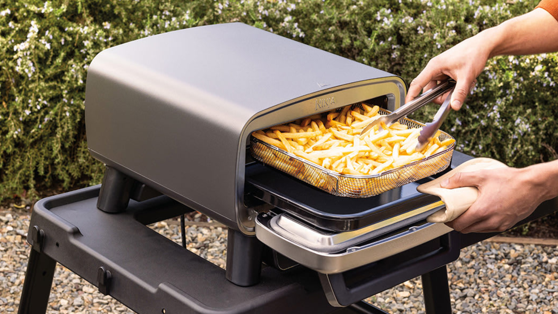 Ninja Artisan Electric Pizza Oven & Air Fryer