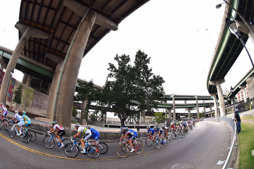 Elite men's road race