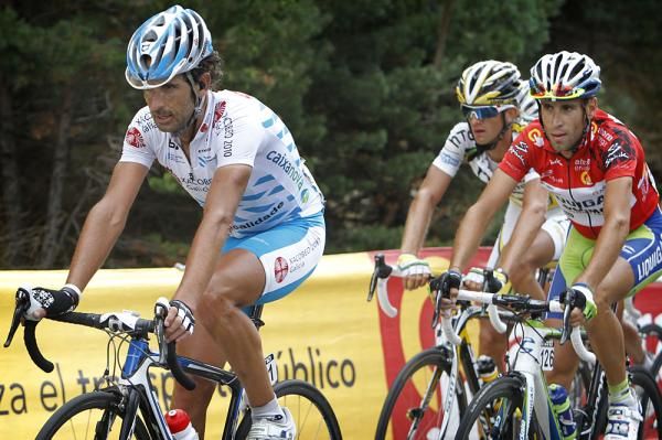 Mosquera comes to the front and dials it up.