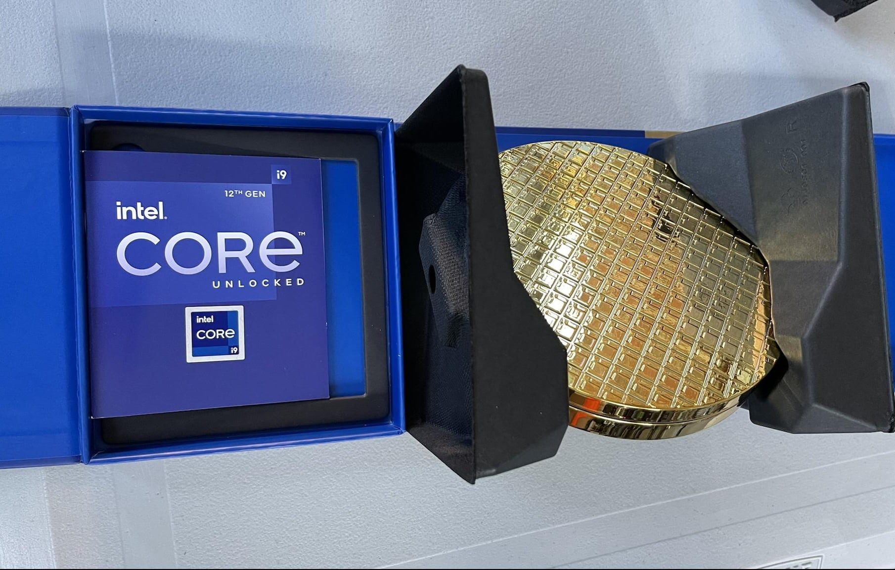 Intel Core i9-12900K Spotted in the Wild With Flashy Retail Packaging
