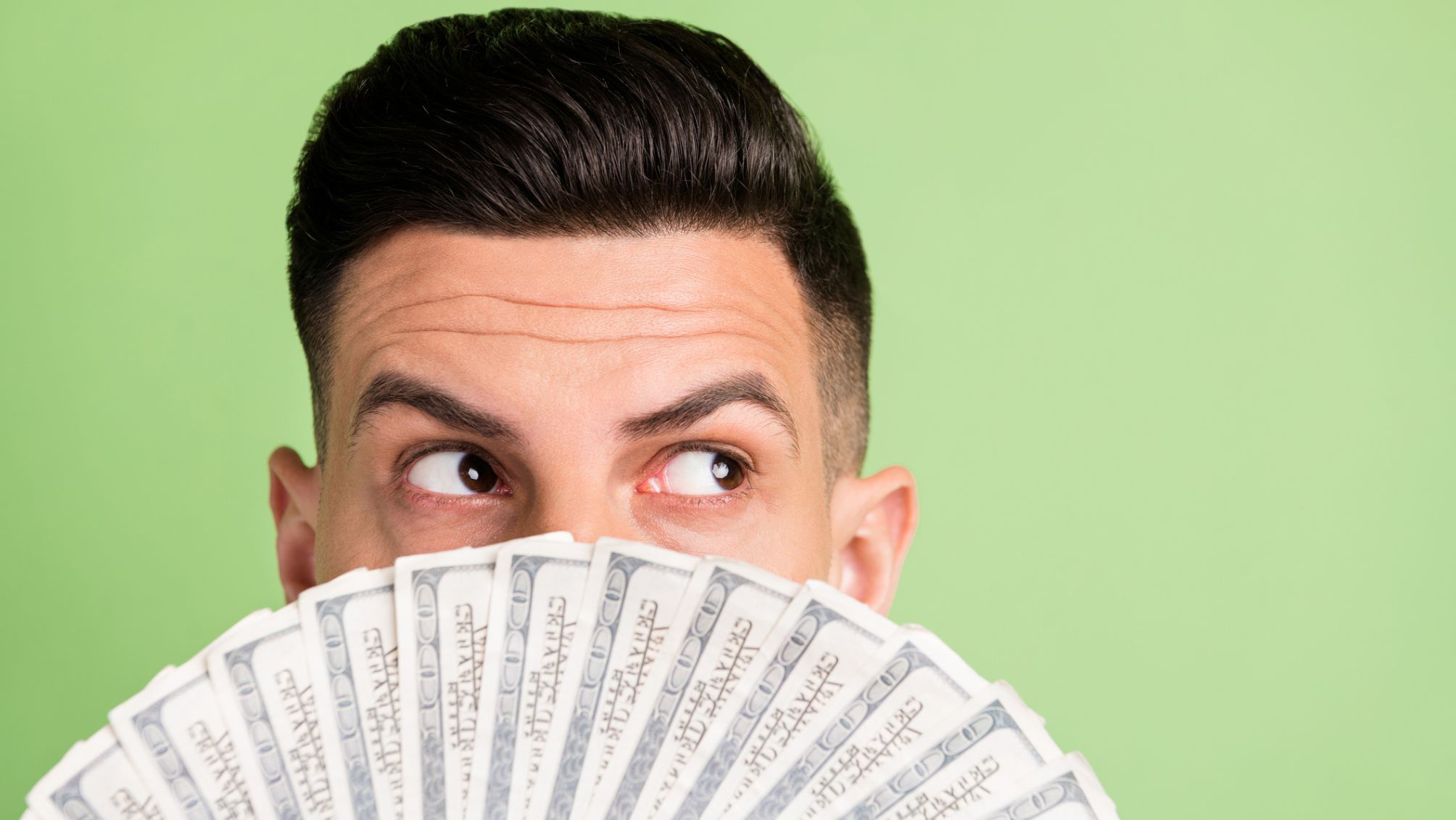 7 Signs You’re Practicing Stealth Wealth Without Realizing It 7 Signs You’re Practicing Stealth Wealth Without Realizing It