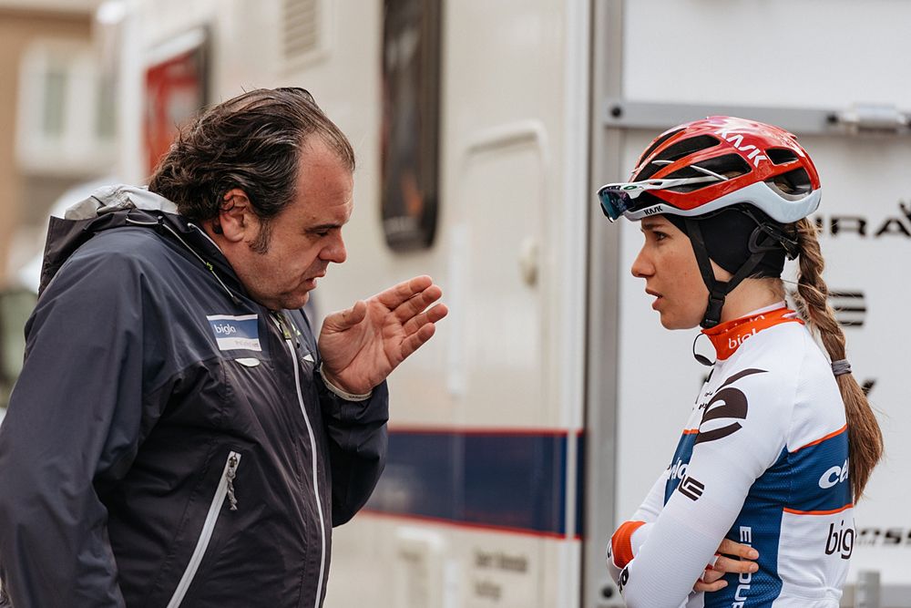 Women's Gent Wevelgem 2016 - Cervelo Bigla rider-director meeting ahead of the race