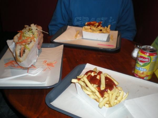 Frites! A snack with Josh and Yannick