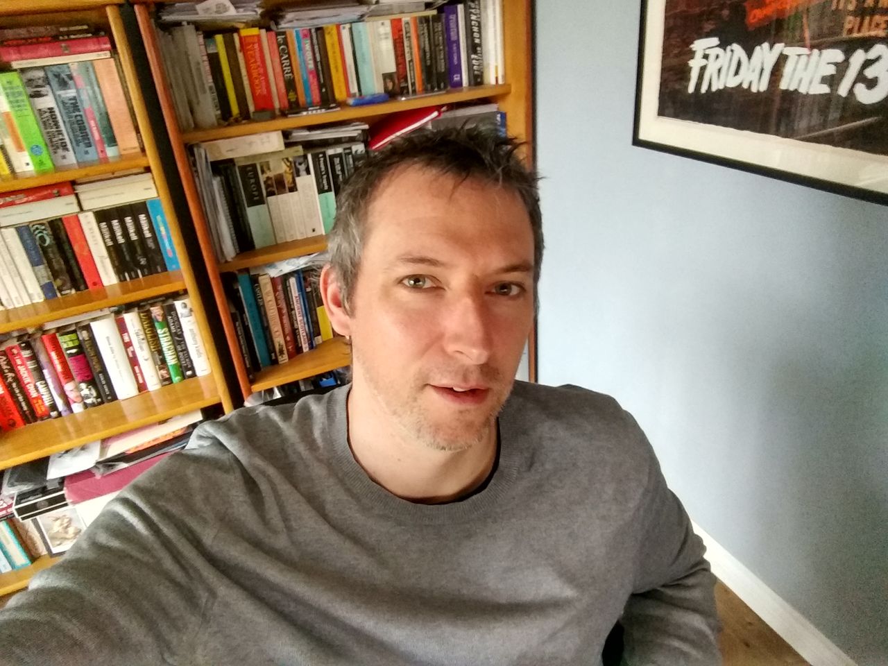 The G4 Plus's selfie camera manages quite well in relatively low light