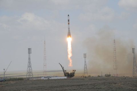 Launch Photos: Progress 51 Cargo Ship Soars Toward Space Station | Space