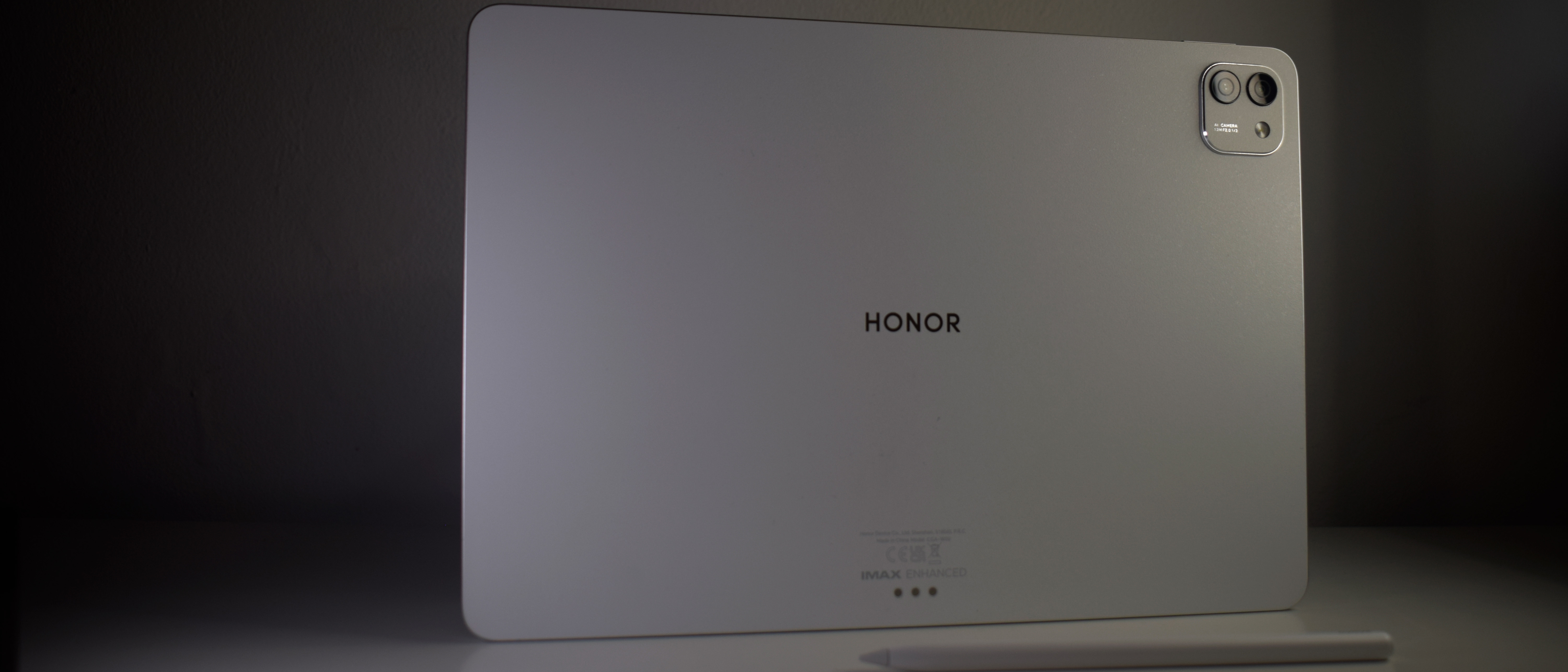 The Honor MagicPad 3 on a desk