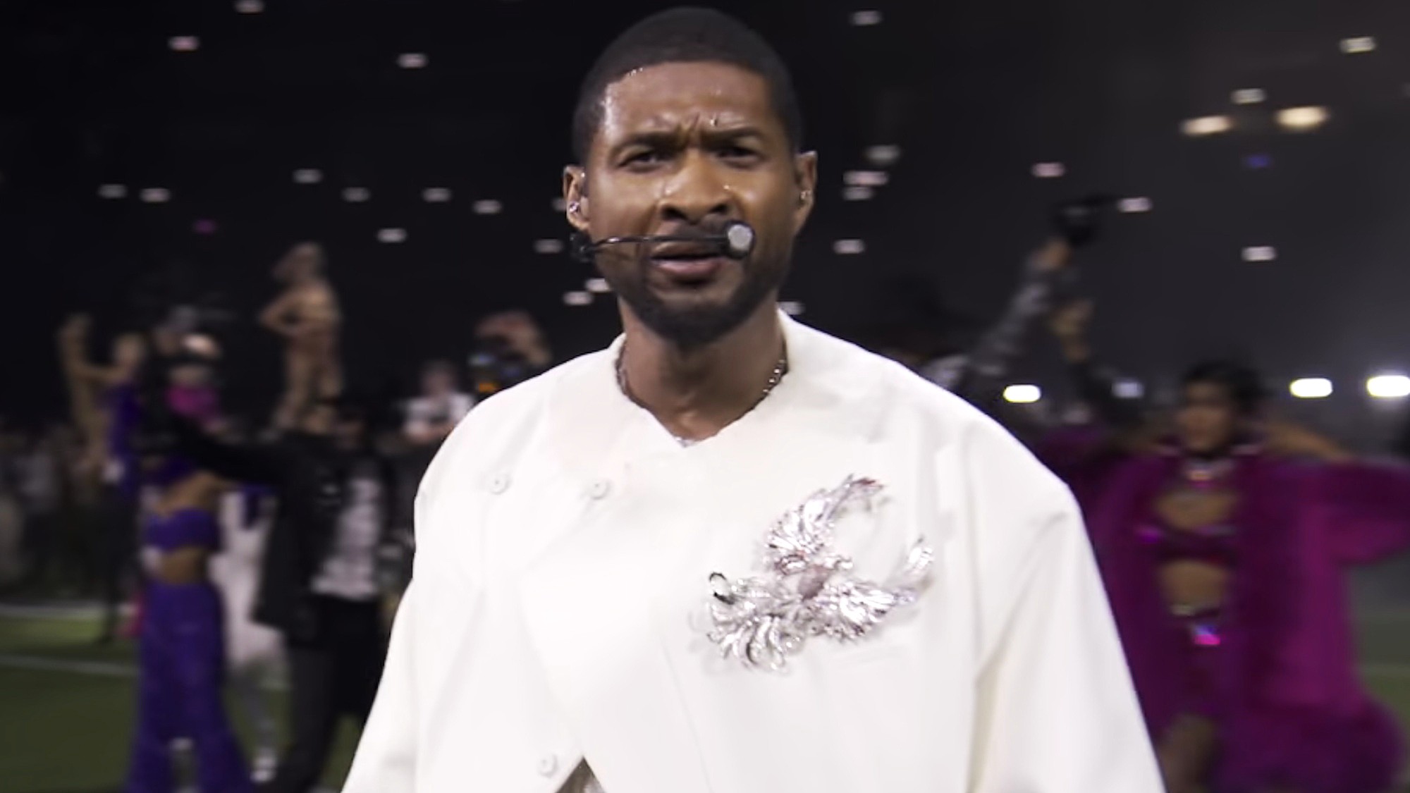 Former The Voice coach Usher performs the Super Bowl Halftime Show