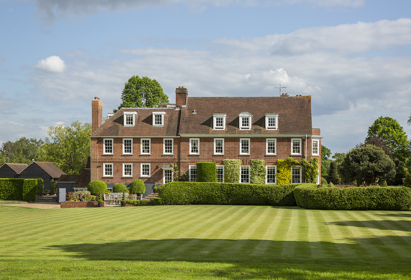 Chobham Park, Knight Frank (1)