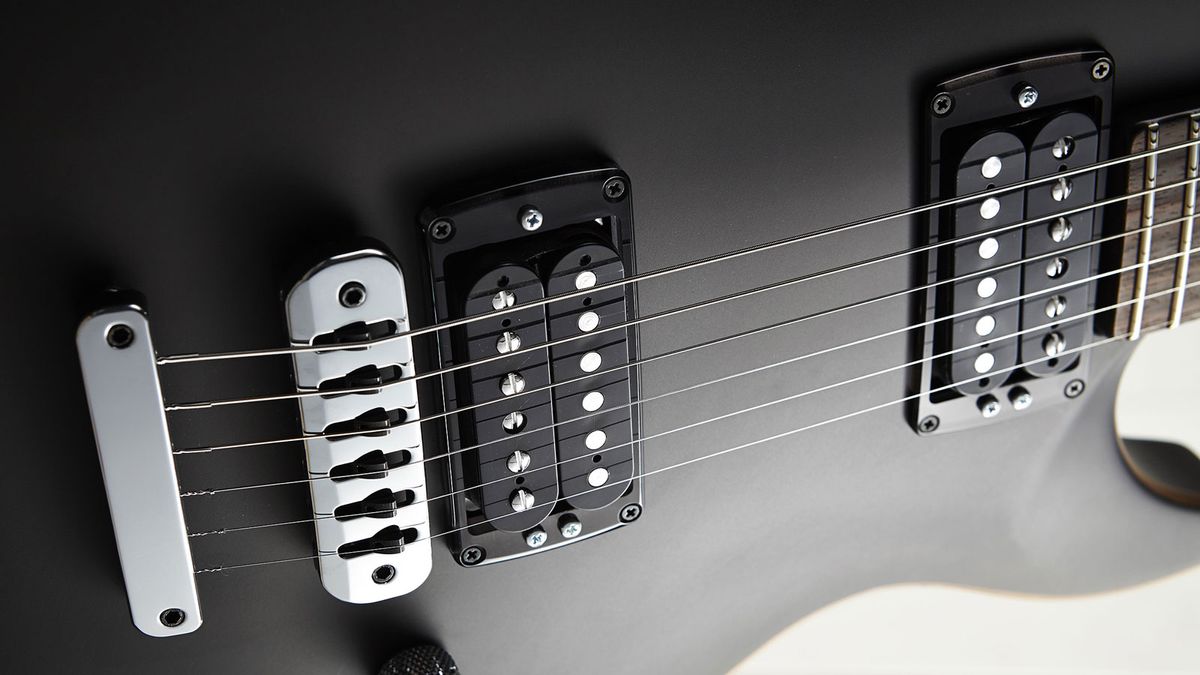 A five-way lever switch offers versatility and the middle positions offer some great Strat-like sounds