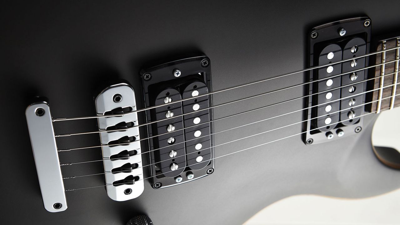 A five-way lever switch offers versatility and the middle positions offer some great Strat-like sounds