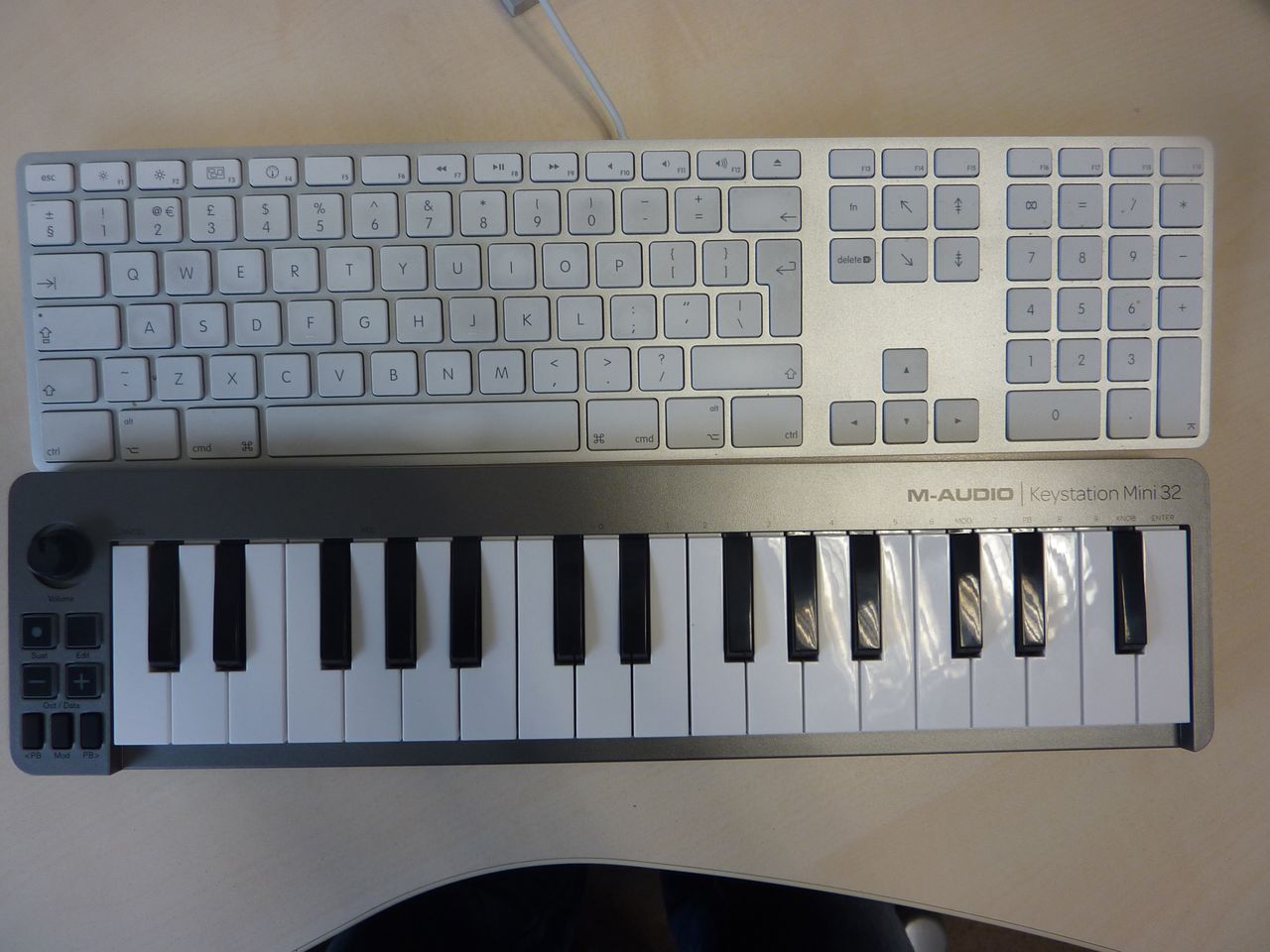 FIRST LOOK: M-Audio Keystation Mini 32 | MusicRadar