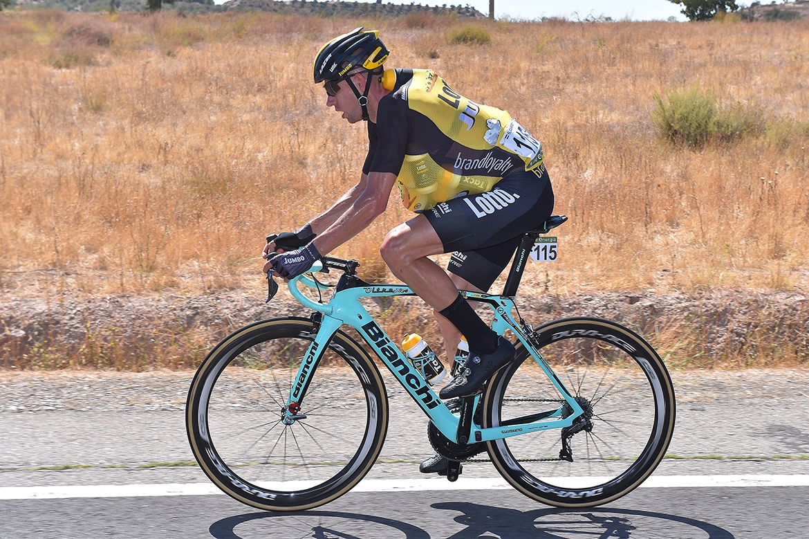 Stef Clement collecting bottles