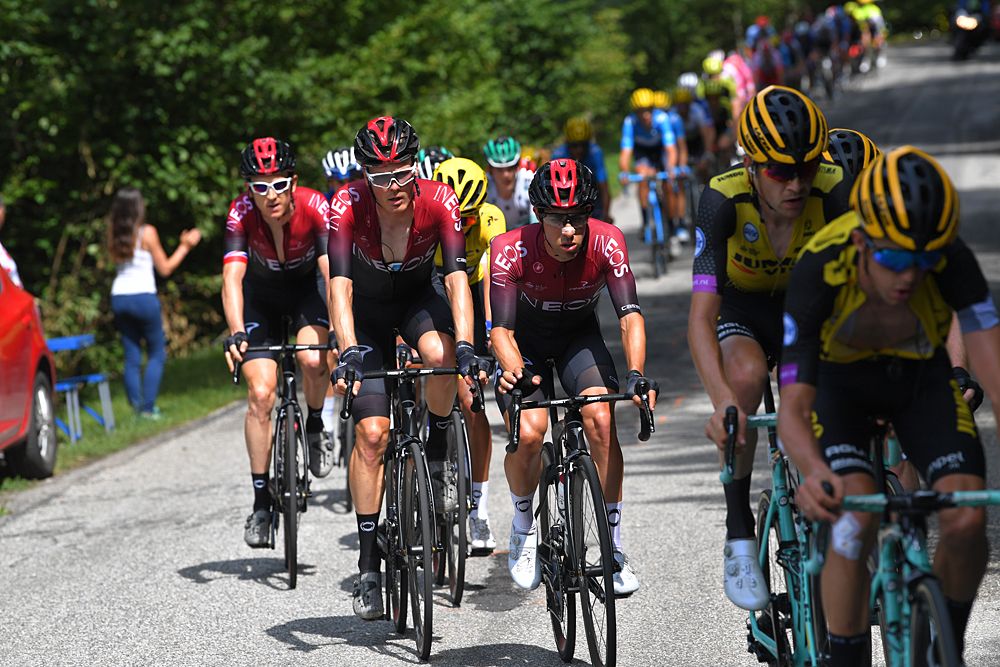 Team Ineos protect Egan Bernal on final climb Val Thorens
