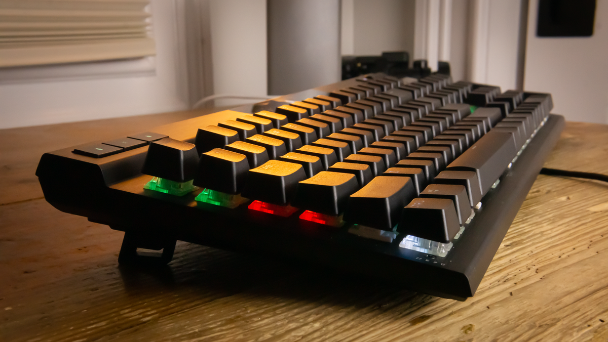 Corsair K70 RGB Pro Review: Full-Size and Full of Features | Tom's