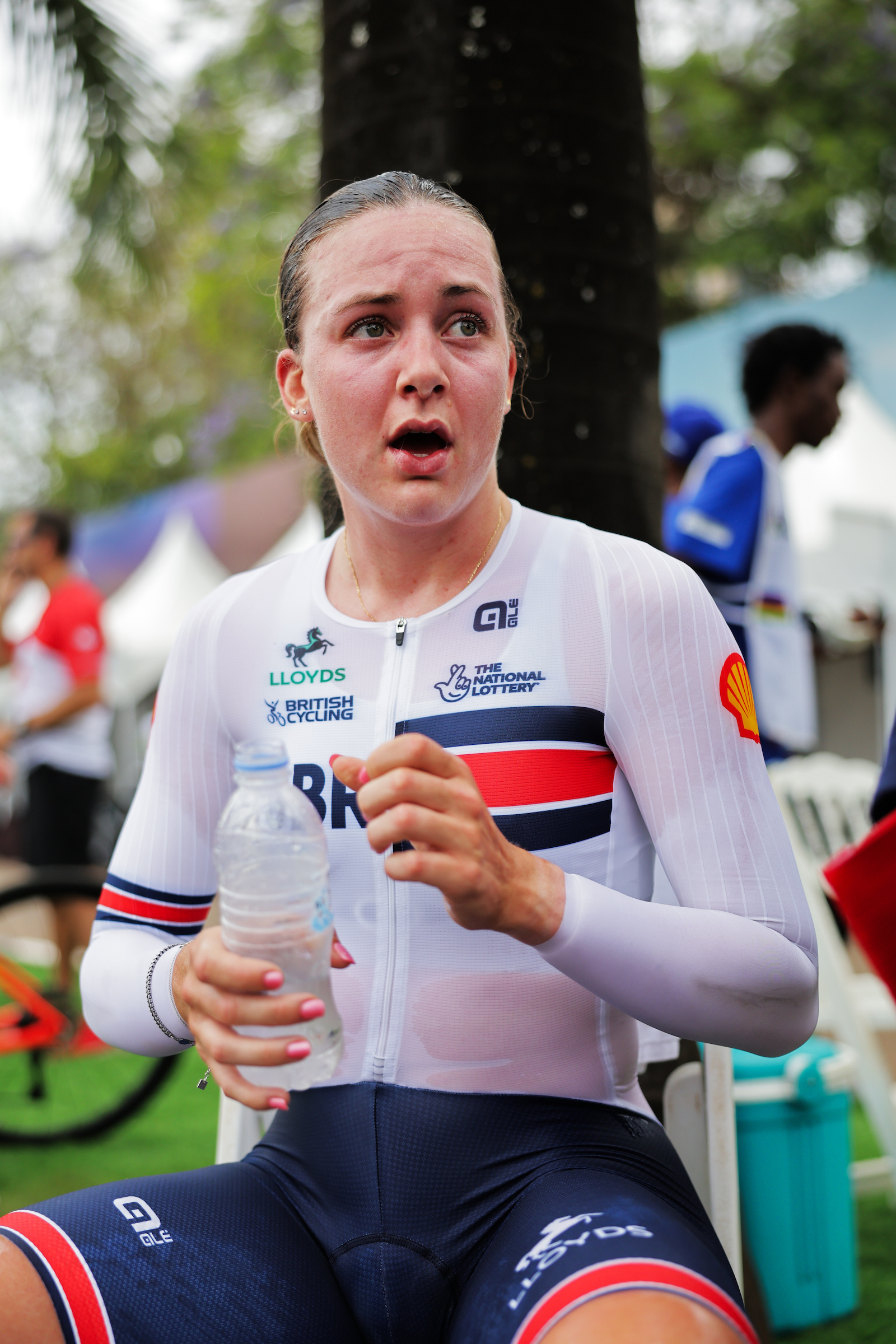 Picture by Alex Whitehead/SWpix.com - 22/09/2025 - Cycling - 2025 UCI Road World Championships - BK Arena to Kigali Convention Centre, Kigali, Rwanda - Women Under-23 Individual Time Trial (ITT) - Zoe Backstedt (Great Britain) Wins the Women Under-23 Individual Time Trial (ITT) World Championship