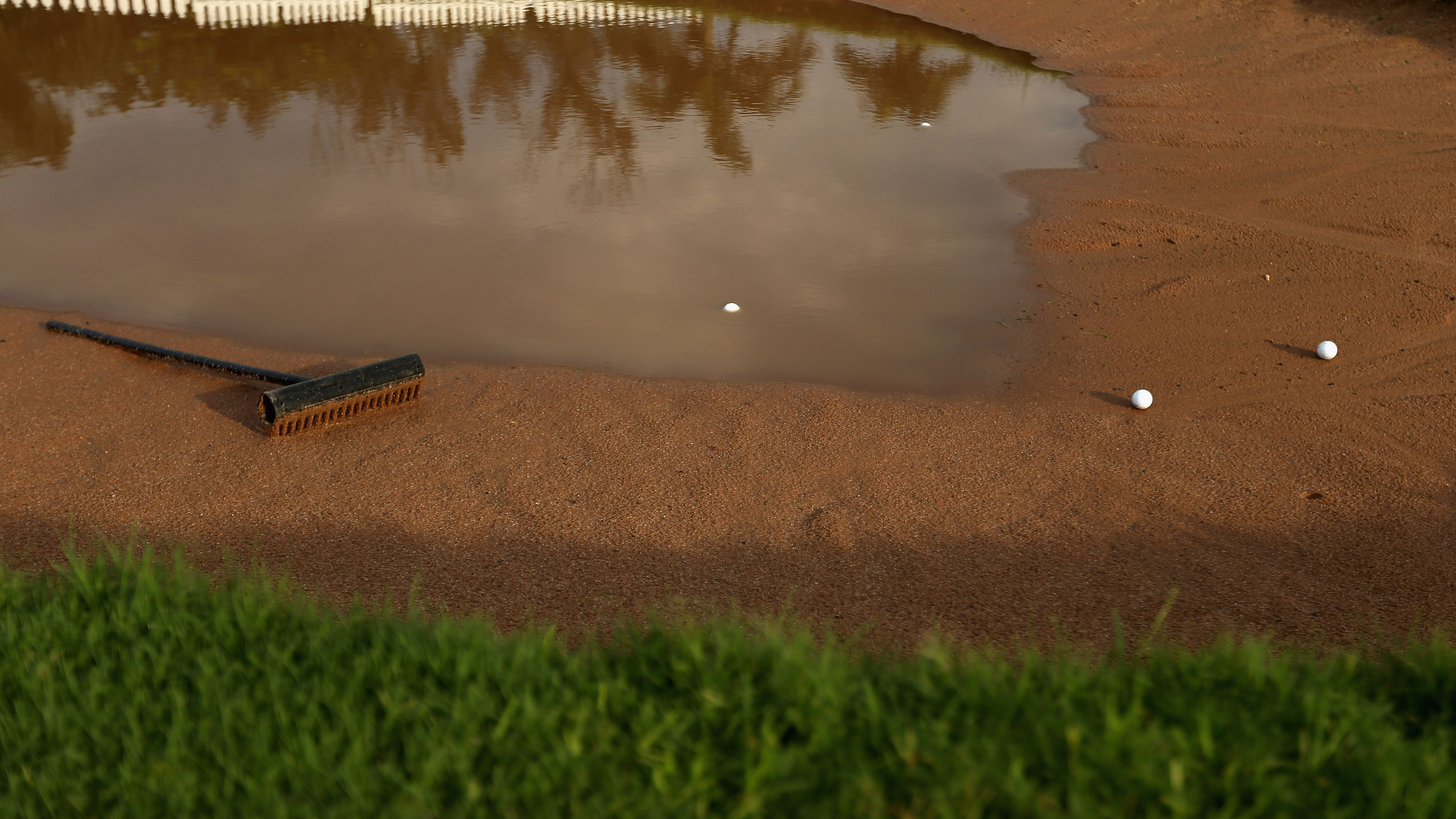 If you measure from here and touch the sand will it be a penalty?