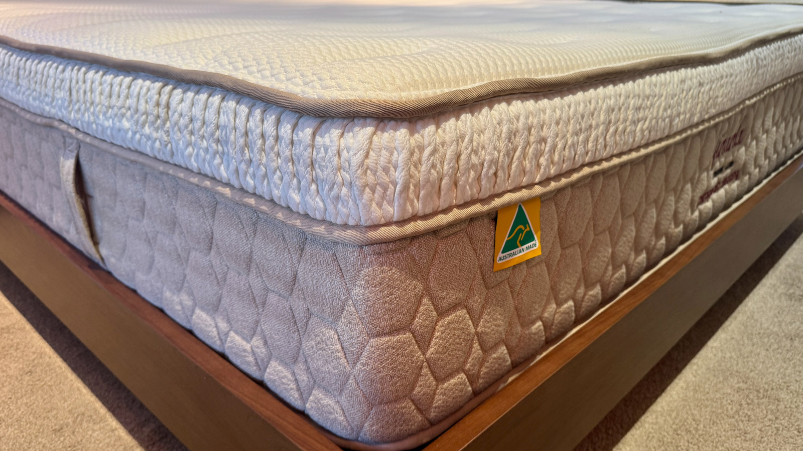 Corner of Yinahla Premier Luxe mattress