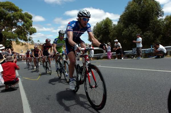 Willunga spread the field into a long line