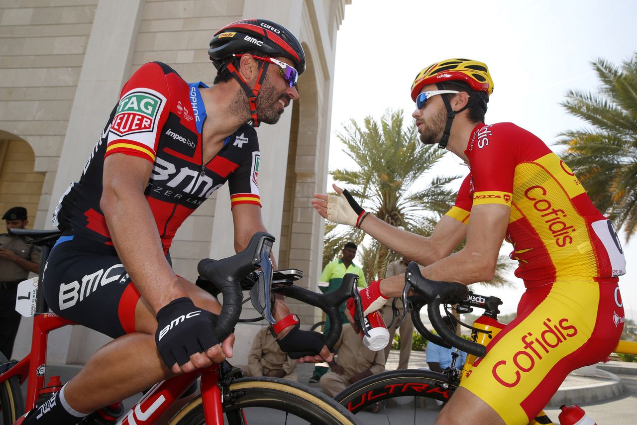 Fran Ventoso talks to Spanish national champion Jesus Herrada