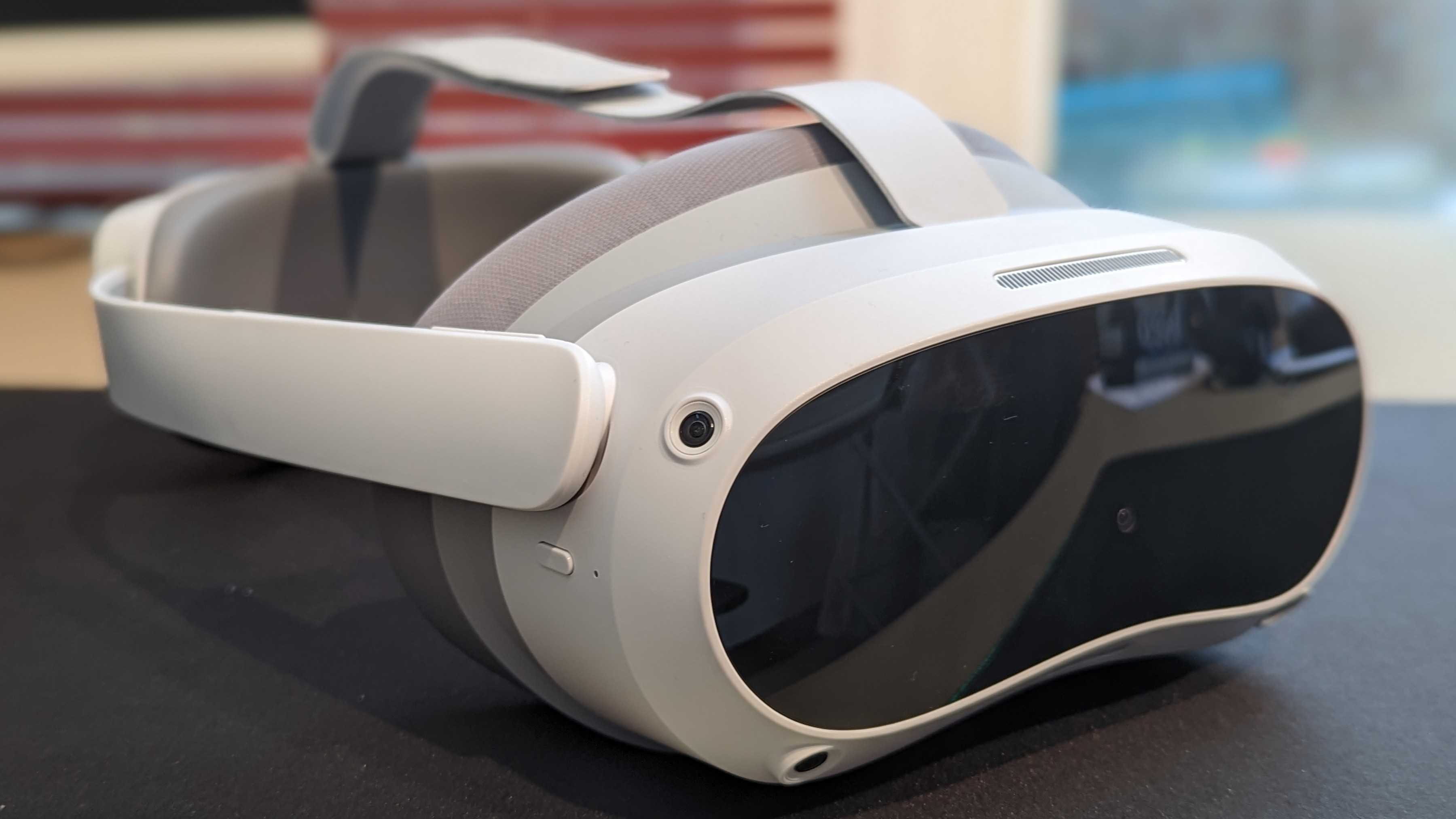 Snapdragon XR2 powers all-in-one VR headset in new PICO 4
