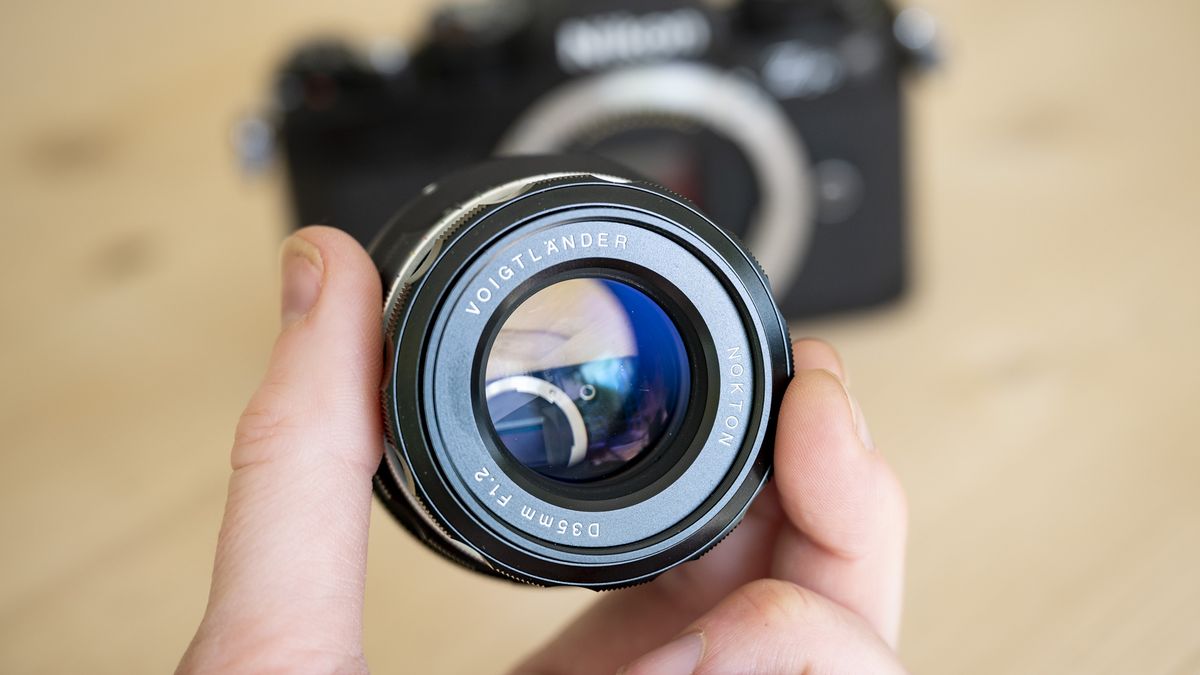 Closeup of the Voigtlander D 35mm f1.2 Nokton lens aperture blades