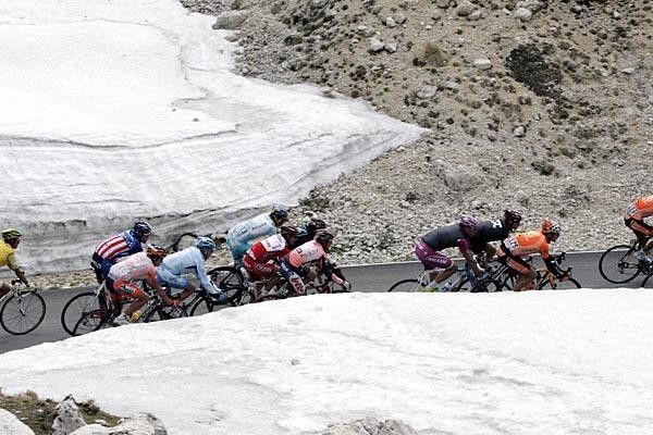 Riders reach the top of the Monte Terminillo climb.