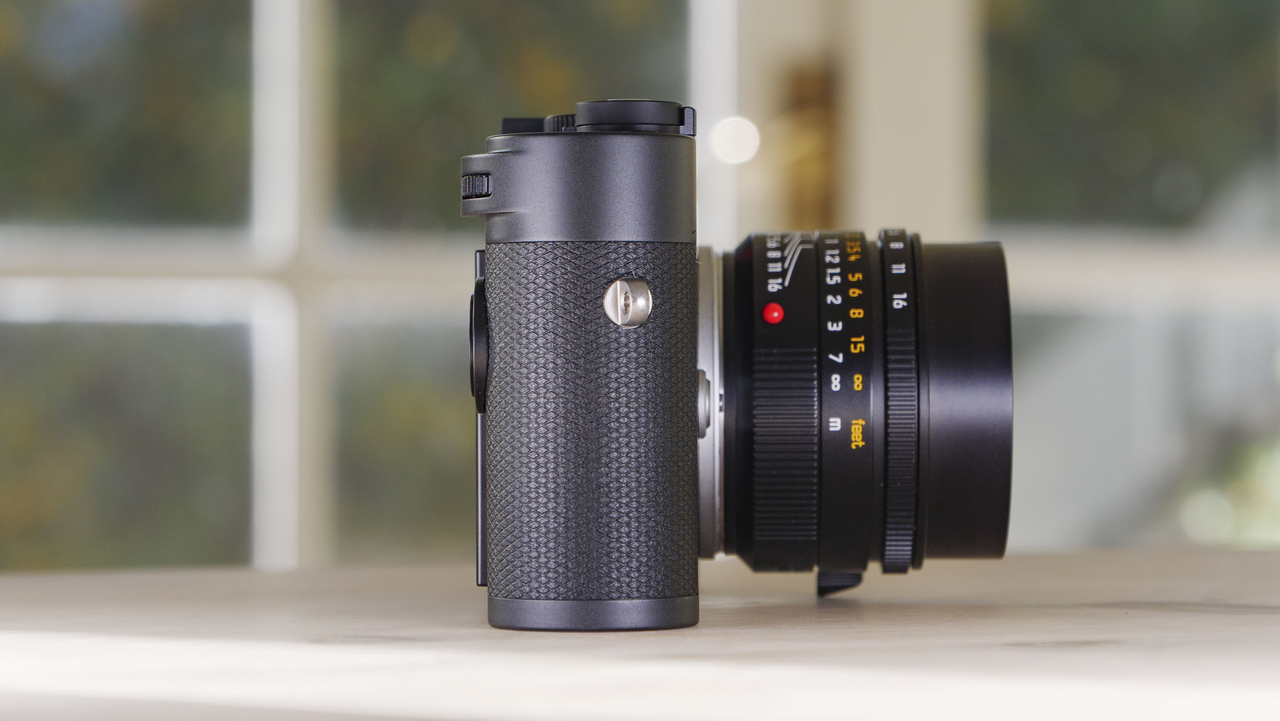 Right side profile of the Leica M EV1 camera